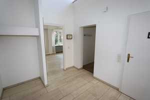 + Kaarst + Bungalow + Bj. 1972 + ca. 168 m² Wohnfläche + ca. 381 m² Grundstück + Garage + – Neuss (Rhein-Kreis) – Vorschaubild 3