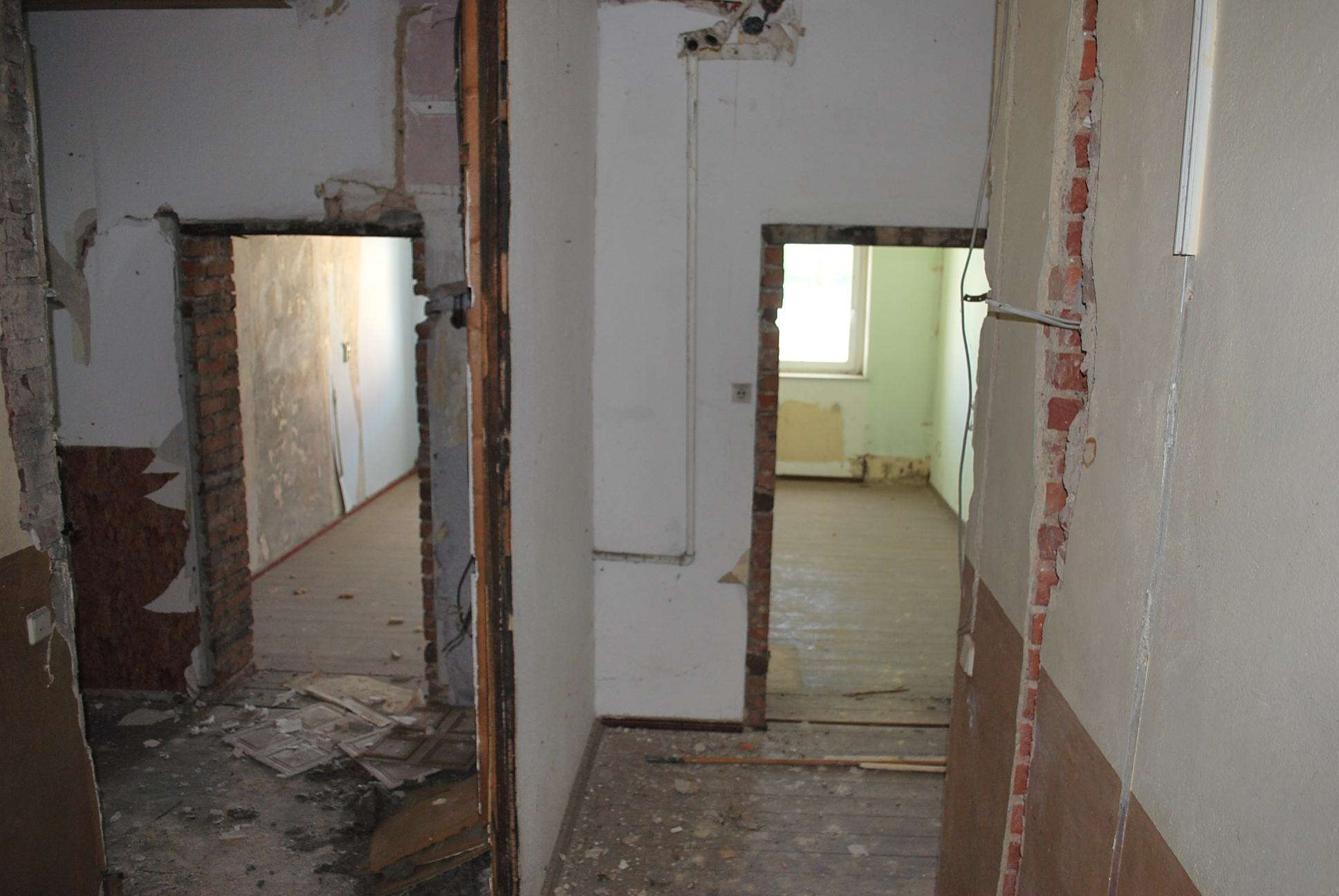 Mehrfamilienhaus mit Entwicklungspotenzial in Zeitz – Sanierungsobjekt mit Ausbaureserve, Burgenlandkreis – Bild 4