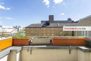 IMMOBERLIN.DE - Schönes Ambiente: Altbauwohnung mit Balkon in ruhiger Stadtlage – Die vollständige Adresse der Immobilie erhältst du vom Anbieter., 13629 Siemensstadt, Berlin – Vorschaubild 2