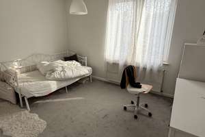 Viel Platz für den Alltag in dieser großzügigen Doppelhaushälfte in Bielefeld – Die vollständige Adresse der Immobilie erhältst du vom Anbieter., 33609 Schildesche, Bielefeld – Vorschaubild 10