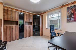 Modernes Einfamilienhaus mit Sauna, Kaminofen und Garten in Kästorf! Meine Immobilie=Mein Partner! – Die vollständige Adresse der Immobilie erhältst du vom Anbieter., 38448 Kästorf, Wolfsburg – Vorschaubild 13