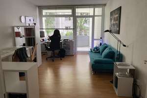 Helles 1-Zimmer-Apartment mit Balkon, Einbauküche und eigenem Stellplatz