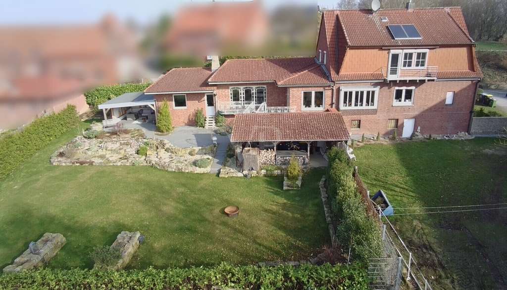 Immobilie in Apelern - Idyllisches, exklusives Wohnen mit Blick über Pferdekoppeln, auf den bewaldeten Bückeberg - Bild 2