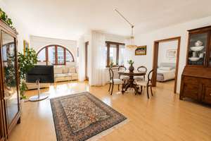 Helle 2,5-Zimmer-Wohnung mit Balkon, Tiefgarage und Nähe zum Flückigersee – Freiburg-Betzenhausen – 79106 Stühlinger-Eschholz, Freiburg im Breisgau – Vorschaubild 3