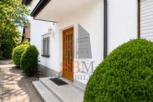 Zum Sanieren : Verstecktes Gartenjuwel mit Südterrasse und viel Potenzial – Die vollständige Adresse der Immobilie erhältst du vom Anbieter., 81475 Fürstenried-West, München – Vorschaubild 2