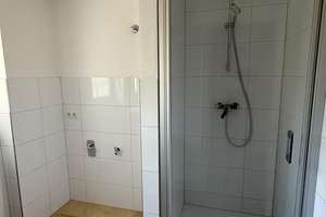 Eigener 314 m² Garten: Renovierte 4-Zimmer-Eigentumswohnung mit 2 Balkonen, provisionsfrei – 93049 Westenviertel, Regensburg – Vorschaubild 4