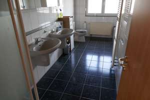 Charmante 5-Zimmer Eigentumswohnung über zwei Etagen mit sonniger Loggia – Die vollständige Adresse der Immobilie erhältst du vom Anbieter., 50767 Pesch, Köln – Vorschaubild 3