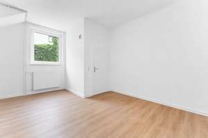 Frisch modernisiert & sofort bezugsbereit – Besondere 2,5-Zimmer-Wohnung auf zwei Ebenen – Die vollständige Adresse der Immobilie erhältst du vom Anbieter., 28219 Osterfeuerberg, Bremen – Vorschaubild 2
