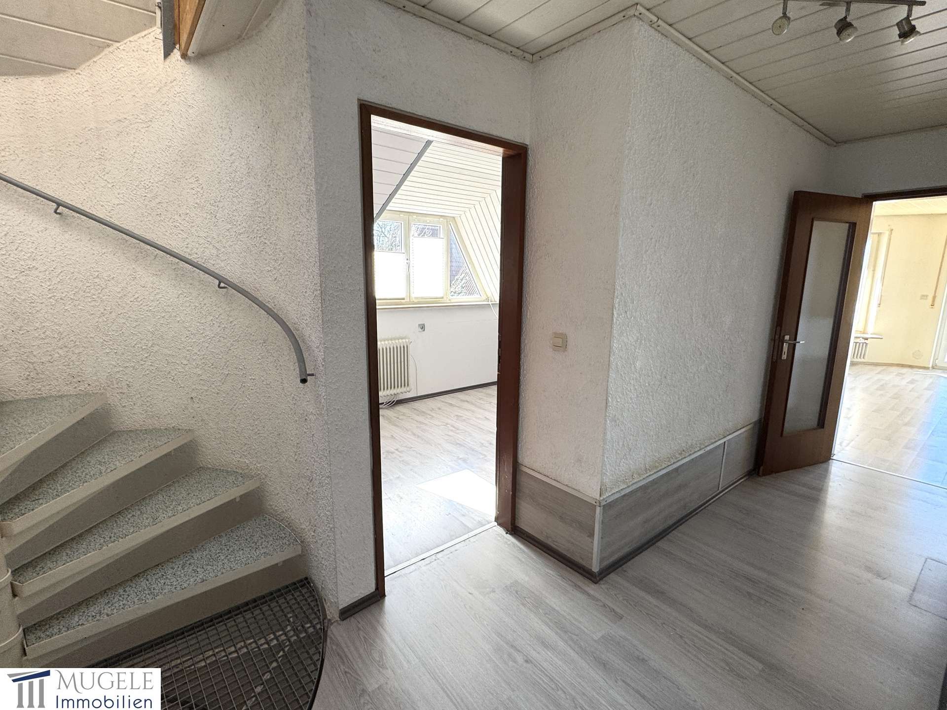 Immobilie in Gärtringen - Ihr Familienzuhause auf zwei Ebenen 3-Zimmer-Maisonette in zentraler Lage von Gärtringen-Rohrau - Bild 0