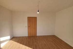 *Lichtdurchflutete 3-Zimmerwohnung + Einbauküche + Tageslichtbad* – Alt Fermersleben 77, 39122 Fermersleben, Magdeburg – Vorschaubild 10