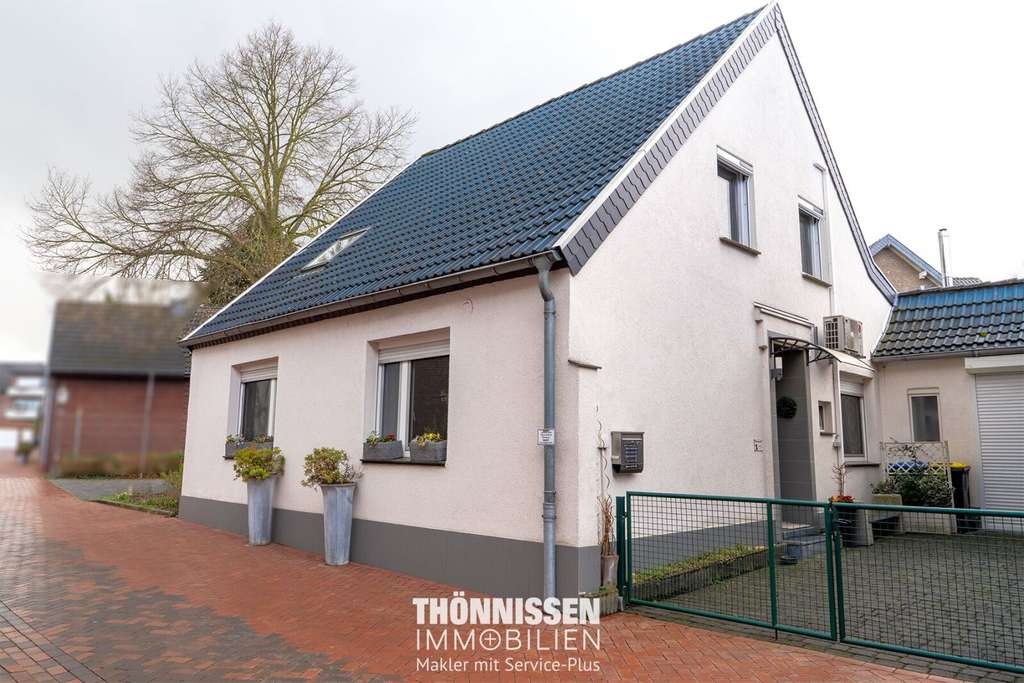 Immobilie in Waldfeucht - Gemütliches Zuhause mit Wintergarten und uneinsehbarem Garten in Waldfeucht - Bild 0