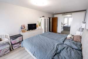 Großzügige 4-Zimmer-Wohnung mit Einbauküche, Garage und Fernblick – Die vollständige Adresse der Immobilie erhältst du vom Anbieter., 72760 Reutlingen-Mitte, Reutlingen – Vorschaubild 13