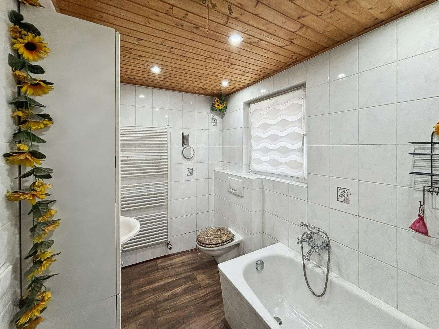 Immobilie in Niedere Börde - Groß Ammensleben - Charmantes Wohnhaus mit Galerie, Gewölbekeller und Nebengelass - Bild 0