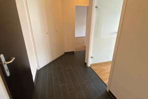 Exklusive 3-Zimmer-Wohnung mit Dachterrasse, TG-Stellplatz und EBK in Neuehrenfeld – Lukasstraße 16 A, 50823 Neuehrenfeld, Köln – Vorschaubild 4