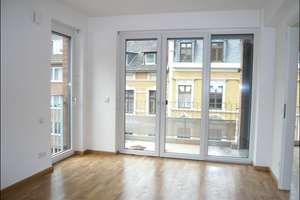 "Quartis Les Halles" in Düsseldorf-Pempelfort, helle 2-Raumwohnung mit Parkett und Südwestbalkon. – Schinkelstr. 63, 40211 Pempelfort, Düsseldorf – Vorschaubild 11
