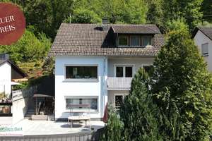 MERZIG: WOHNHAUS MIT EINLIEGERWOHNUNG IN RUHIGER WOHNLAGE! – Die vollständige Adresse der Immobilie erhältst du vom Anbieter., 66663 Merzig – Vorschaubild 1