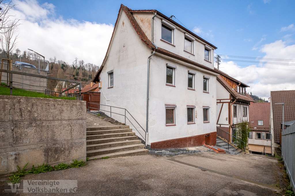 Immobilie in Calw - Kleines EFH - bereit für die Kernsanierung in Calw! - Bild 2