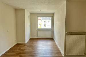 Attraktive Stadtwohnung mit moderner Einbauküche, Tageslichtbad und Balkon zum 15.6. – Neubrunnenstraße 00, 55116 Altstadt, Mainz – Vorschaubild 11