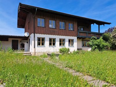 Optimale Wohnlage in Frasdorf:
Landhaus mit schönem Bergblick in ruhiger Wohnlage