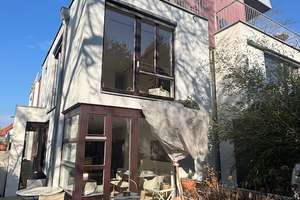 Sonniges 4-Zimmer Stadthaus (Dreispänner) mit Carport in Obermenzing