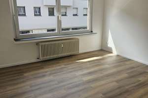 *RHEINNÄHE* SANIERTE, HELLE UND GUT AUFGETEILTE 3 ZIMMERWOHNUNG IM 1. OG MIT BALKON – Windmühlenstrasse 162, 51063 Mülheim (Ortsteil), Köln – Vorschaubild 19