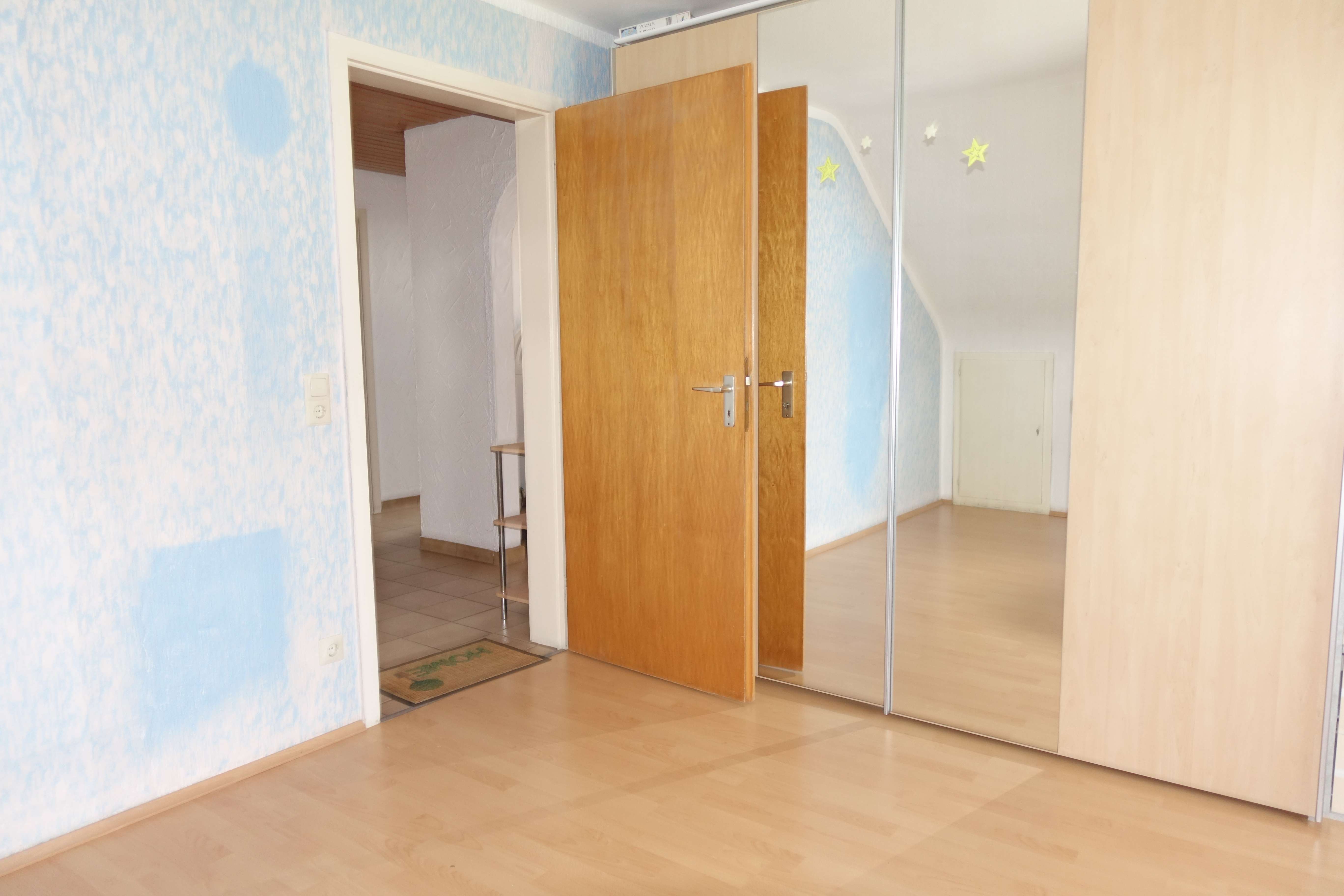 Immobilie in Aichtal - Ruhig gelegene 2-Zimmer-Wohnung im Dachgeschoss in Aichtal-Grötzingen - Bild 1