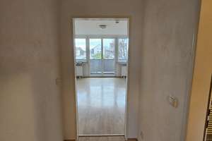 Stilvolle 1-Zimmer-Wohnung mit gehobener Innenausstattung mit Balkon und EBK in Regensburg – Prinz-Rupprecht-Straße 1, 93053 Kasernenviertel, Regensburg – Vorschaubild 2