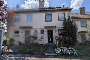 Alltagstaugliches Reihenmittelhaus mit 5,5 Zimmern in Leonberg