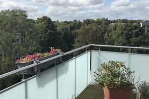 Über den Dächern von Hamburg – DachG.-Wohnung, courtagefrei, mit Wintergarten und großer Südterrasse