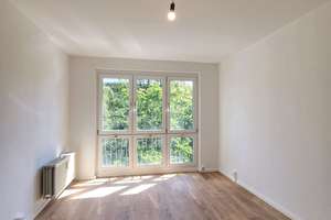 *WG-geeignete  - 3 Raumwohnung  mit Tageslichtbad und Einbauküche als Option* – Umfassungsweg 2, 39124 Neue Neustadt, Magdeburg – Vorschaubild 1