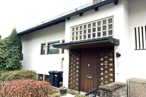 Einfamilienhaus mit Einliegerwohnung in Hanglage in Kemnath – Die vollständige Adresse der Immobilie erhältst du vom Anbieter., 95478 Kemnath – Vorschaubild 1