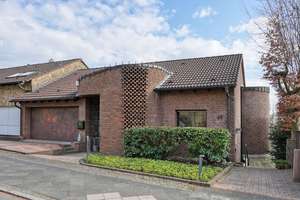 Großzügiges Einfamilienhaus – optional mit ELW – in bester Wohnlage mit phantastischem Fernblick – Die vollständige Adresse der Immobilie erhältst du vom Anbieter., 44797 Stiepel, Bochum – Vorschaubild 3