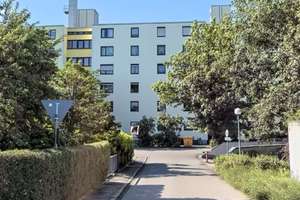 Exklusive 3 ZKB mit 76 m², EBK, Balkon, Stellplatz und TG in Inningen!