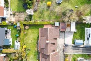 Charmante Doppelhaushälfte mit Garten & Garage – viel Platz für die ganze Familie – Die vollständige Adresse der Immobilie erhältst du vom Anbieter., 97204 Höchberg – Vorschaubild 18