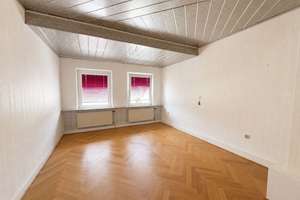 Sofort bezugsfrei: 4-Zimmer-Wohnung mit exklusivem Garten und Balkon in Düsseldorf – Die vollständige Adresse der Immobilie erhältst du vom Anbieter., 40599 Reisholz, Düsseldorf – Vorschaubild 9