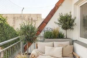 HOMESK - Dachgeschoss-Maisonette-Wohnung mit Balkon und Dachterrasse im Prenzlauer Berg