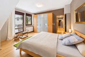 Zwei Wohnwelten – großzügiges Zweifamilienhaus mit Garten – Die vollständige Adresse der Immobilie erhältst du vom Anbieter., 58093 Emst, Hagen – Vorschaubild 9