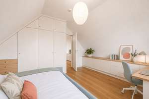 Ihr neues Lieblingszuhause auf zwei Ebenen mit sonnigem Südbalkon – Die vollständige Adresse der Immobilie erhältst du vom Anbieter., 22607 Groß Flottbek, Hamburg – Vorschaubild 13