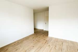 Paare aufgepasst! Lichtdurchflutete 3-Zimmer-Wohnung mit Einbauküche und Balkon! – Wolgograder Allee 58, 9123 Hutholz, Chemnitz – Vorschaubild 14