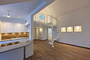 Elegante Galeriewohnung mit Südbalkon, Wohlfühlbad und moderner EBK * Fußbodenheizung * STP möglich