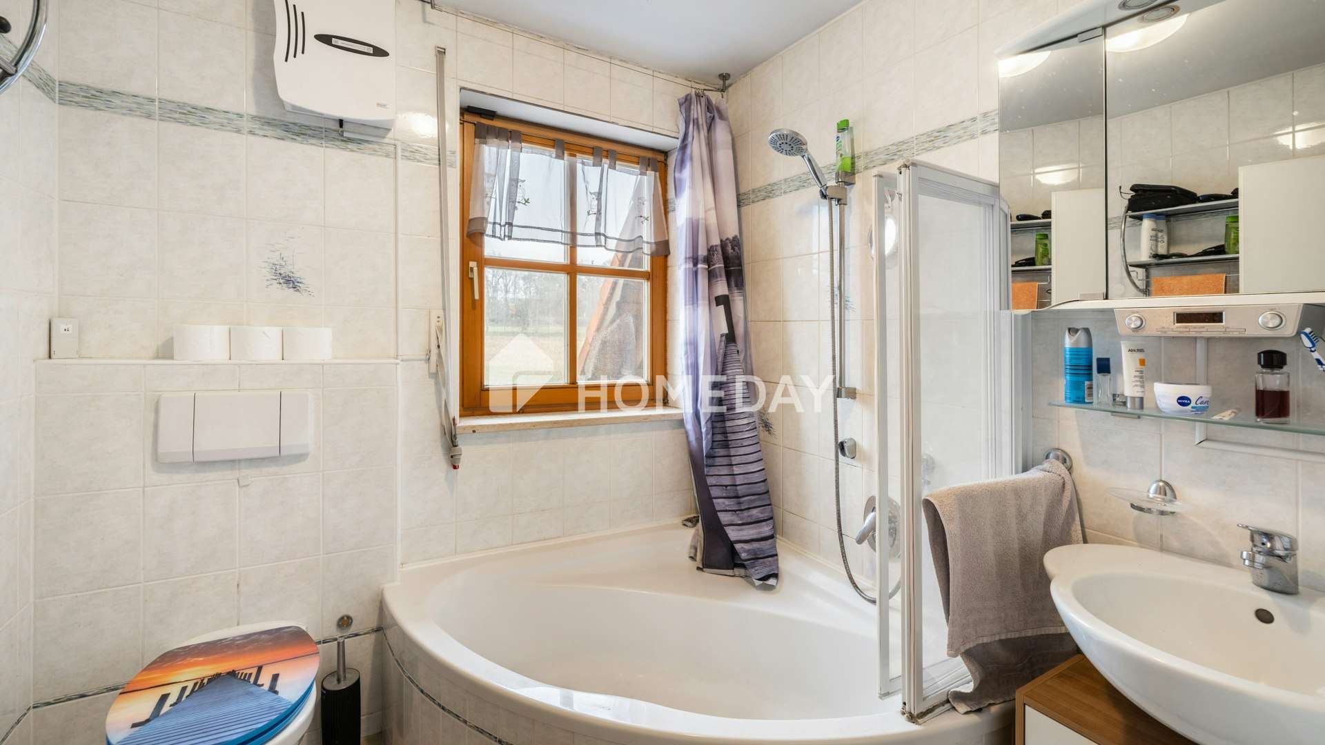 Immobilie in Siegenburg - Stilvoll wohnen auf zwei Ebenen – Maisonette mit Galerie, EBK und Doppelgarage
 - Bild 0