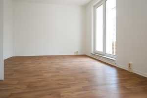 Charmante 3-Raumwohnung sucht liebenswerte Mieter – Fritz-Maenicke-Straße 31, 39128 Magdeburg – Vorschaubild 1