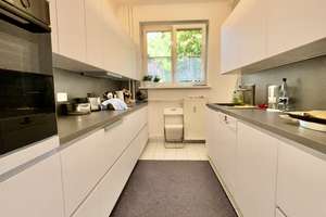 Tolle 3 Zimmer- Wohnung im beliebten Stadtbezirk Schöneberg! – Die vollständige Adresse der Immobilie erhältst du vom Anbieter., 12159 Schöneberg, Berlin – Vorschaubild 1