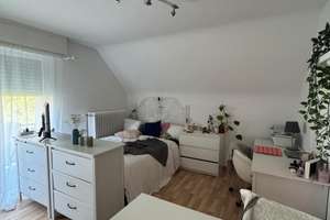 1-Zimmer-Dachgeschosswohnung mit Einbauküche in Siegen – Die vollständige Adresse der Immobilie erhältst du vom Anbieter., 57072 Siegen, Siegen – Vorschaubild 3