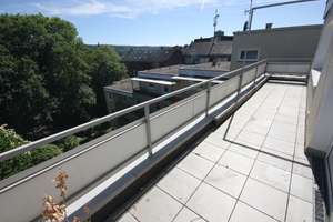 Lichtdurchflutete 1-Zi. Wohnung mit Sonnenbalkon, TG Stellplatz und Aufzug – Hermannstr. 4, 42277 Oberbarmen, Wuppertal – Vorschaubild 2