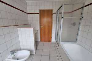 Einfamilienhaus mit Einlieger-Wohnung, Kamin,
Einbauküche und Wärmeluftpumpe – Die vollständige Adresse der Immobilie erhältst du vom Anbieter., 64405 Fischbachtal – Vorschaubild 13