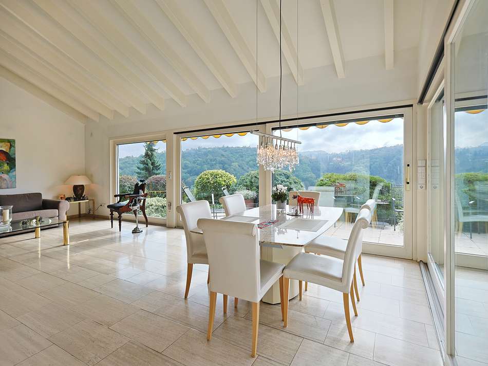 Lichtdurchfluteter Essberei...