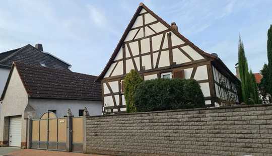 Bild von Für Liebhaber: Schönes Fachwerkhaus mit großer Scheune, Nebengebäude, Garage und Garten