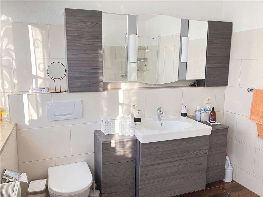 Immobilie in Hepberg - Lichtdurchflutete Dachgeschosswohnung in ruhiger Lage - Bild 2