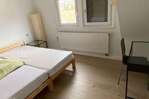 Helle 2,5-Zimmer Dachgeschosswohnung in Stuttgart-Untertürkheim – Die vollständige Adresse der Immobilie erhältst du vom Anbieter., 70327 Untertürkheim (Ortsteil), Stuttgart – Vorschaubild 8